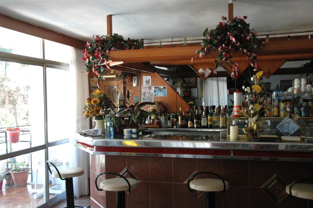 Pension Venecia Салоу Экстерьер фото